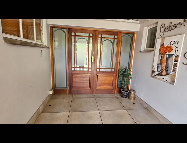 4 BEDROOM HOUSE FOR SALE IN GRANTHAM PARK